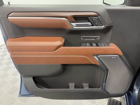 Used 2024 GMC Sierra 1500 Denali Ultimate image 12
