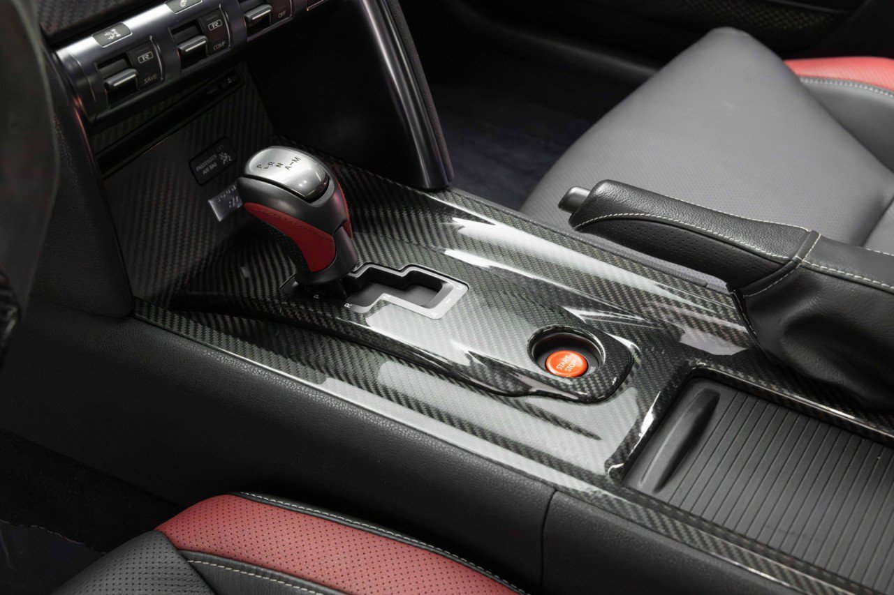 Used 2014 Nissan GT-R Black Edition AWD/4WD image 18