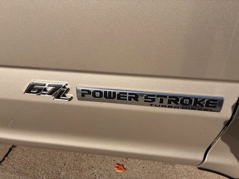 Used 2017 Ford F250 King Ranch w/ King Ranch Ultimate Package image 8