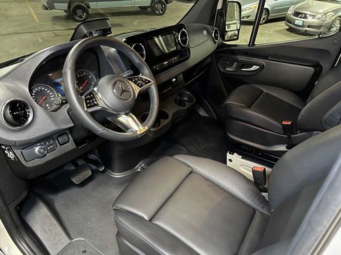 Used 2026 Mercedes-Benz Sprinter 2500 image 26
