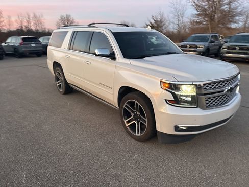 Used 2016 Chevrolet Suburban LTZ image 18