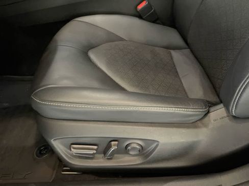 Used 2023 Toyota Camry XSE w/ Navigation Package image 12