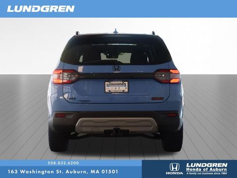 Used 2024 Honda Pilot TrailSport image 37