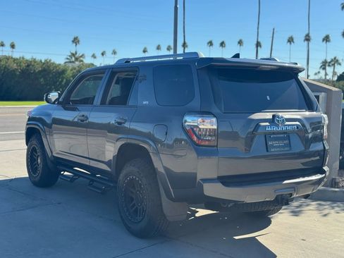 Used 2018 Toyota 4Runner SR5 Premium image 8
