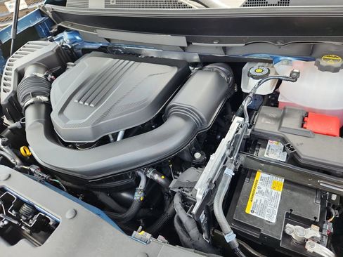 New 2025 Chevrolet Traverse LT w/ Sun and Wheel Package image 15