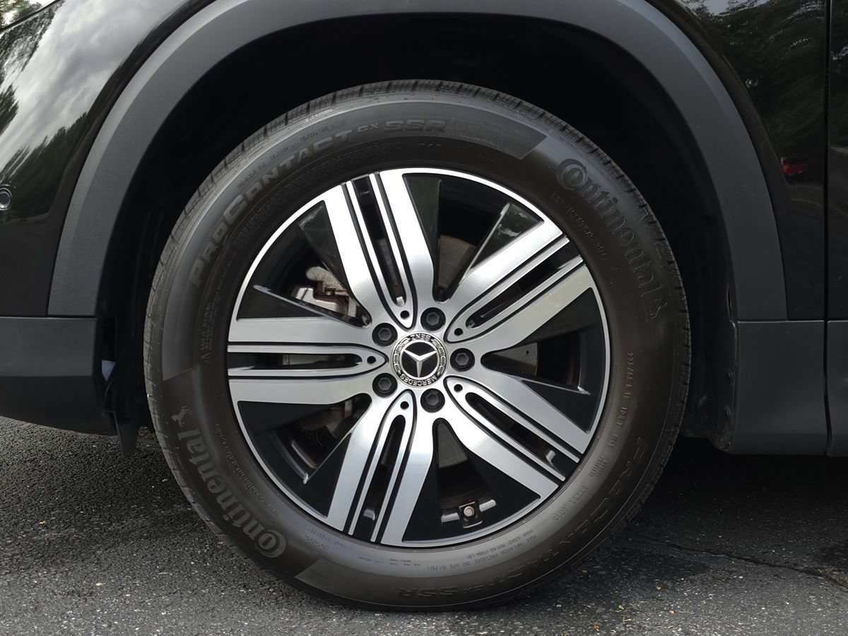 Used 2023 Mercedes-Benz EQB 300 4MATIC w/ Pinnacle Package image 57