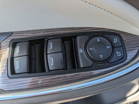 Used 2024 Chevrolet Malibu LT FWD image 11