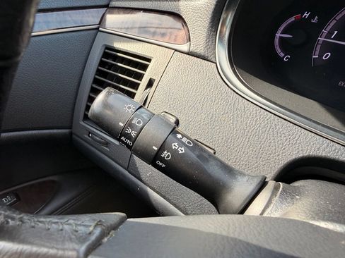 Used 2012 Toyota Avalon FWD image 17