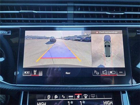 New 2026 Audi SQ8 Prestige image 17