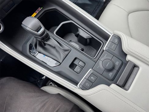 Used 2024 Toyota Grand Highlander XLE image 29