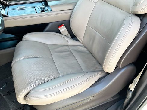 Used 2024 Lincoln Navigator L Reserve AWD/4WD image 20