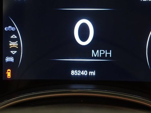 Used 2016 Jeep Grand Cherokee Limited AWD/4WD image 5