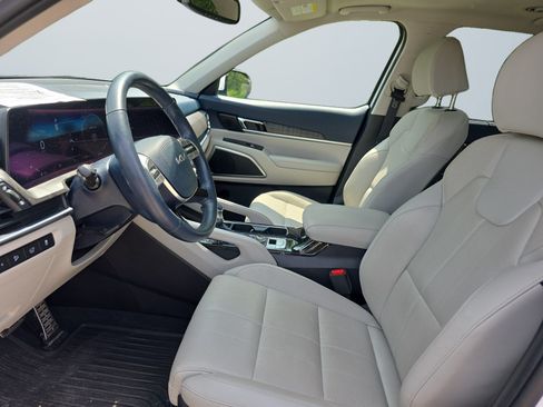 Used 2024 Kia Telluride SX w/ Towing Package AWD/4WD image 11