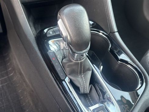 Certified 2024 Buick Encore GX Preferred w/ Comfort Package FWD image 15