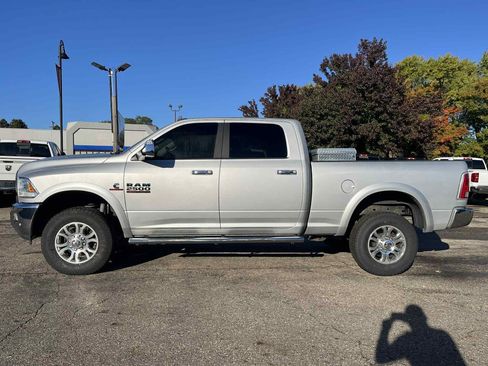Used 2017 RAM 2500 Laramie image 5
