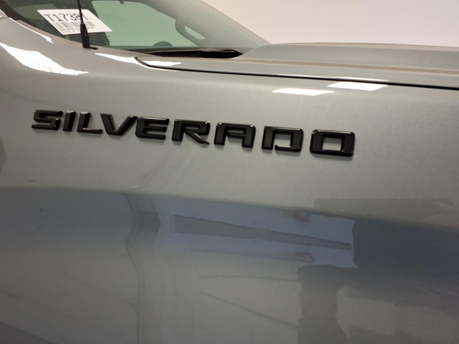 New 2026 Chevrolet Silverado 1500 RST w/ Dark Appearance Package AWD/4WD image 10