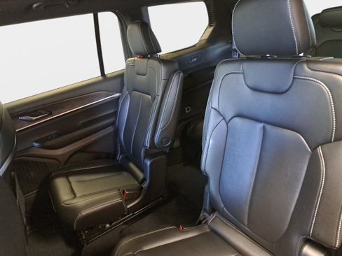New 2025 Jeep Grand Cherokee L Limited RWD image 15