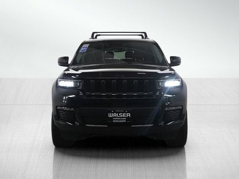 Used 2023 Jeep Grand Cherokee L Limited w/ Black Appearance Package image 8