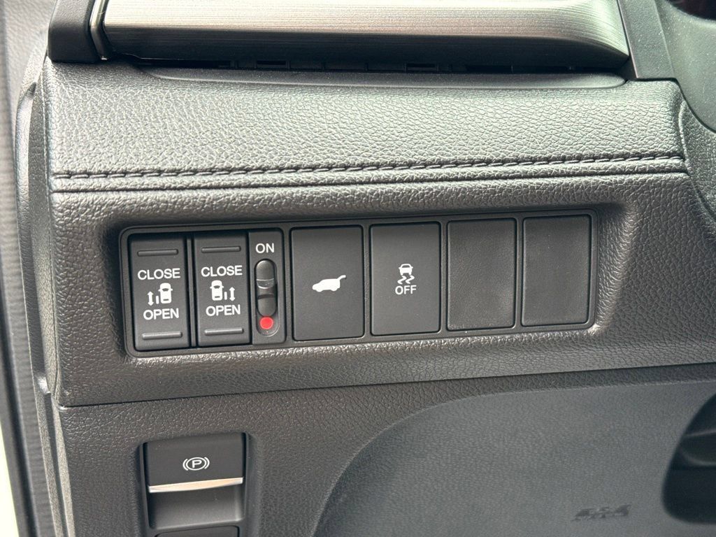 Certified 2026 Honda Odyssey EX-L image 17