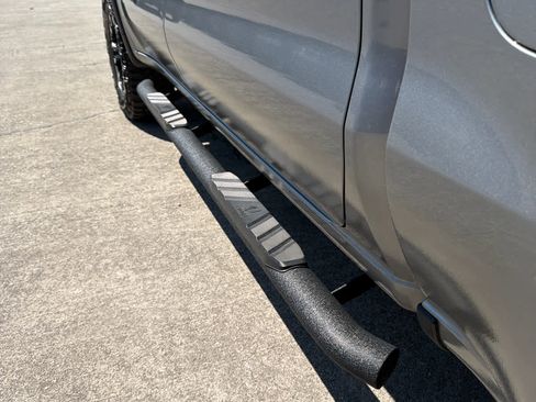 Used 2023 Chevrolet Silverado 1500 ZR2 w/ Technology Package image 11