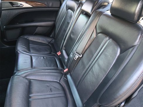 Used 2017 Lincoln MKZ Reserve image 13