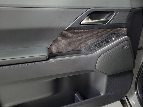 Used 2024 Lexus GX 550 w/ Accessory Package (2T) image 11