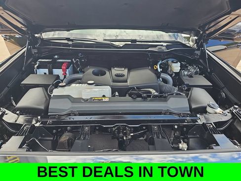 Used 2024 Toyota Tundra Platinum AWD/4WD image 30