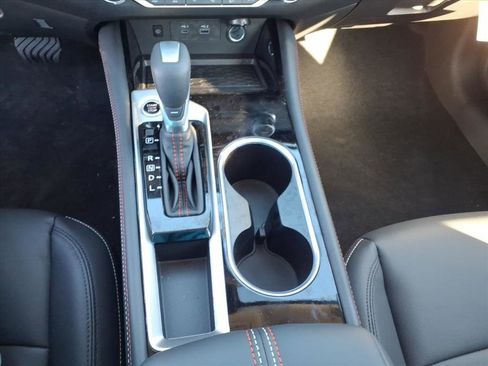 New 2025 Nissan Altima 2.5 SR image 15