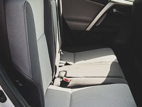 Used 2015 Toyota RAV4 XLE FWD image 27