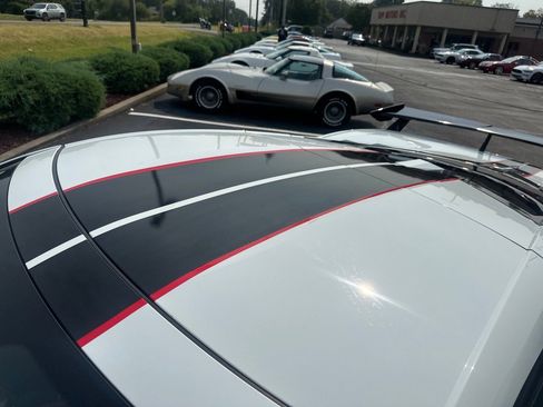 Used 2023 Chevrolet Corvette Stingray Preferred Cpe w/ Z51 Performance Package image 17