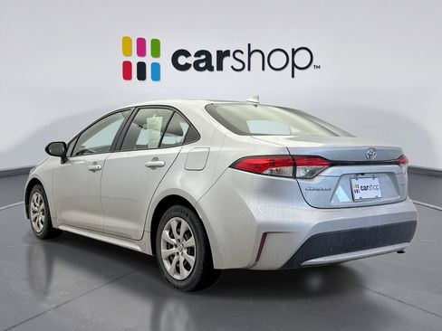 Used 2020 Toyota Corolla LE image 3