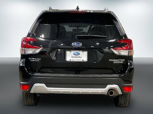 Used 2023 Subaru Forester Touring AWD/4WD image 4