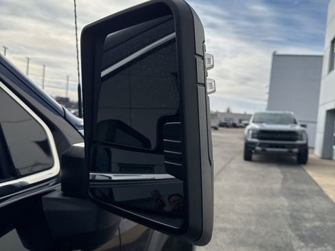 Used 2021 GMC Sierra 2500 SLE w/ SLE Value Package; image 6