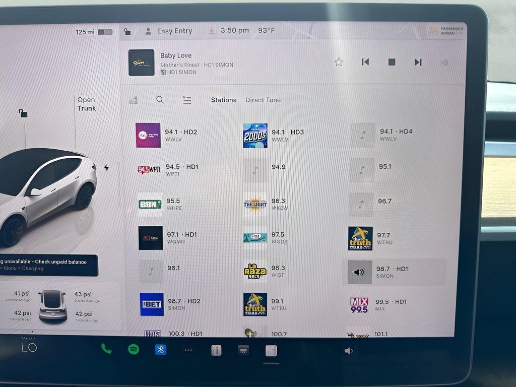 Used 2022 Tesla Model Y Long Range AWD/4WD image 17