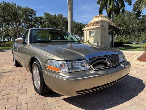 Used 2005 Mercury Grand Marquis LS RWD image 2