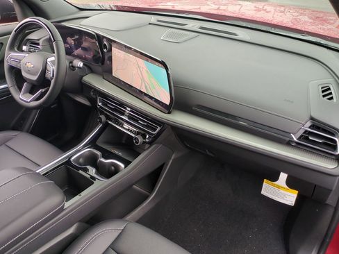 New 2025 Chevrolet Traverse LT w/ Enhanced Driving Package image 29