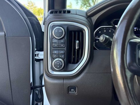 Used 2022 GMC Sierra 1500 Denali w/ Driver Alert Package II AWD/4WD image 21