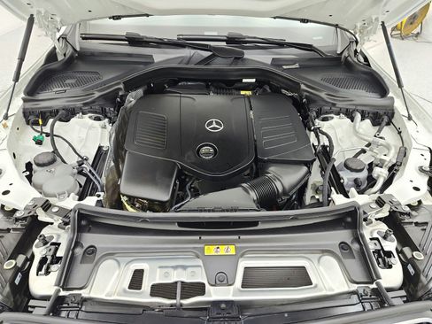 Used 2025 Mercedes-Benz GLC 350e 4MATIC image 16