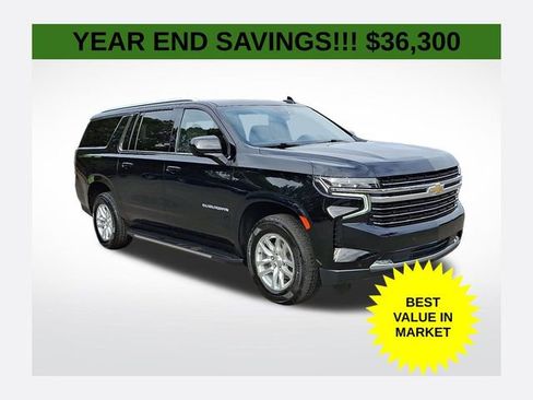 Used 2022 Chevrolet Suburban LT image 1