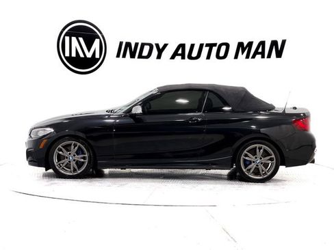 Used 2016 BMW M235i Convertible image 7