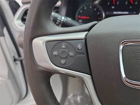 Certified 2023 GMC Acadia SLT image 26