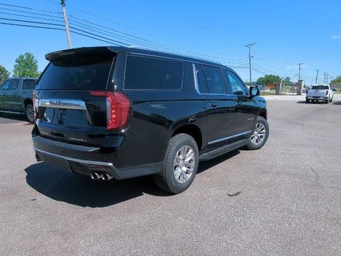 Used 2023 GMC Yukon XL Denali AWD/4WD image 30