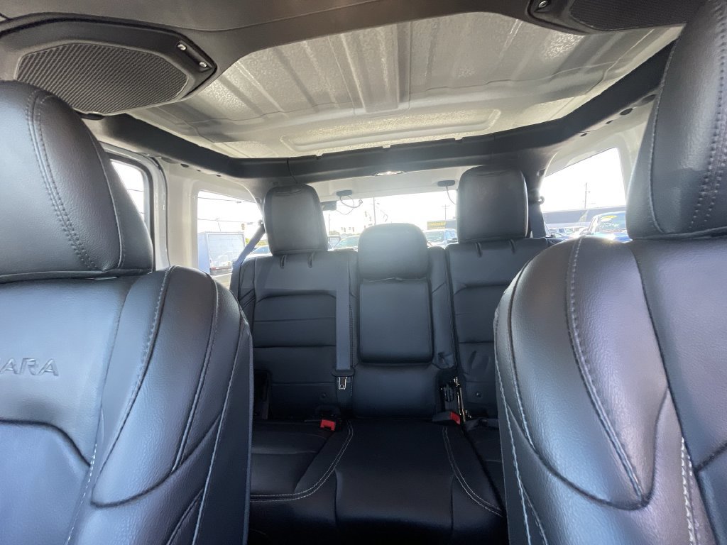 Used 2018 Jeep Wrangler Unlimited Sahara AWD/4WD image 20