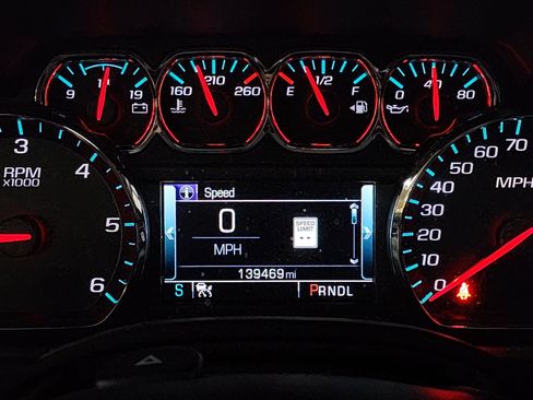 Used 2018 GMC Yukon SLT w/ Premium Edition AWD/4WD image 28