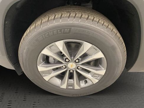 New 2026 Chevrolet Equinox LT w/ Safety and Technology Package AWD/4WD image 10