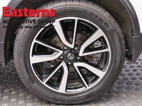 Used 2020 Nissan Rogue SL w/ Premium Package AWD/4WD image 8