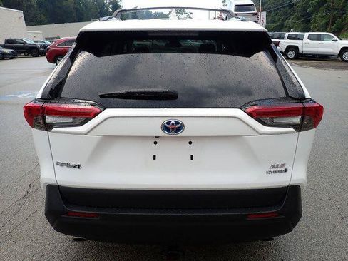 Certified 2021 Toyota RAV4 XLE w/ Convenience Package AWD/4WD image 5