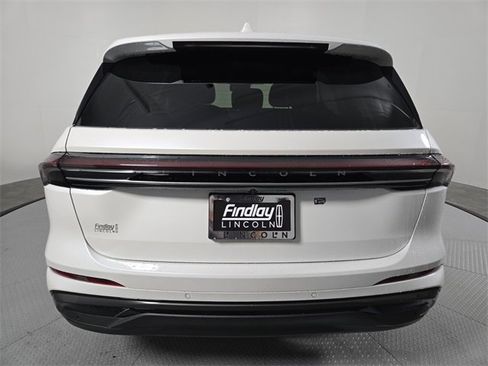 New 2026 Lincoln Nautilus Premier w/ Jet Appearance Package image 5