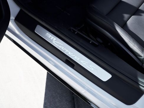 Used 2024 Porsche 911 Carrera 4S image 29