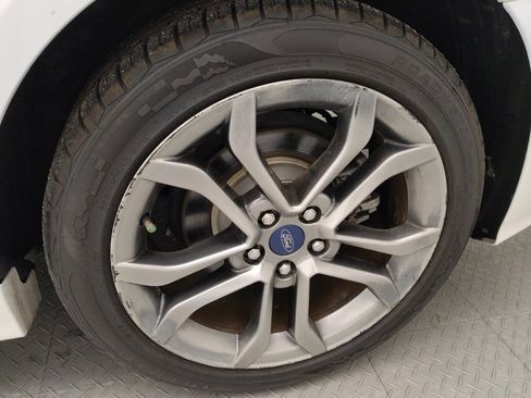 Used 2019 Ford Fusion SEL FWD image 31